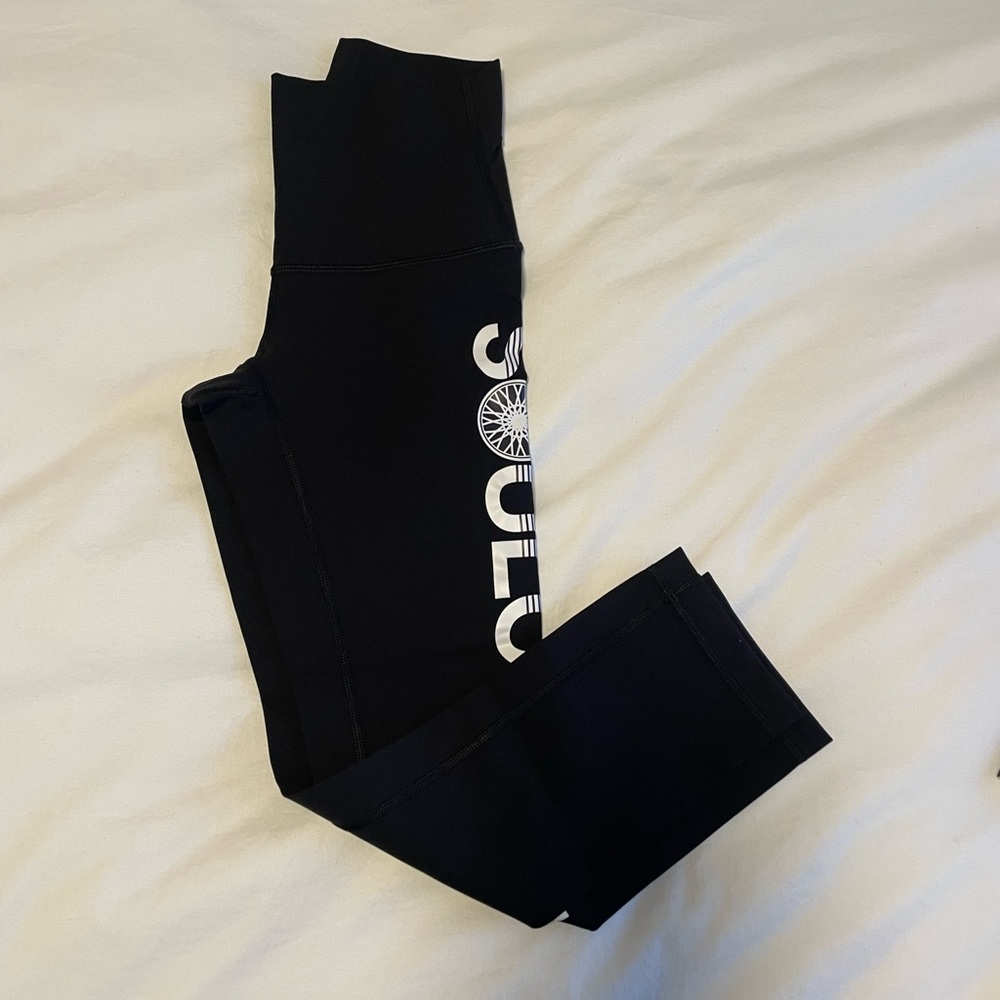 SoulCycle x LuluLemon cropped black - XS in perfect condition